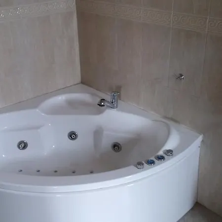Casa Grande Hotel 2*